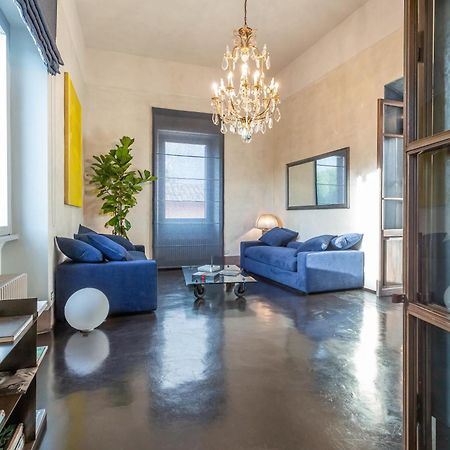 Iconic Apartment With Unique Colosseum View Roma Eksteriør bilde